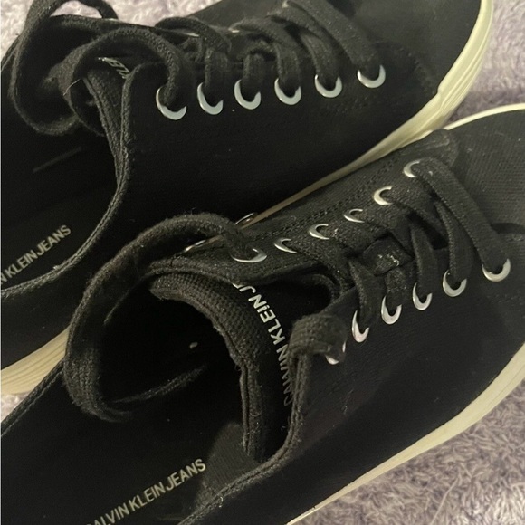 Calvin Klein Jeans Zohene B4R1620 Black Platform Sneakers NWOB Women’s Size 9 - Picture 12 of 15